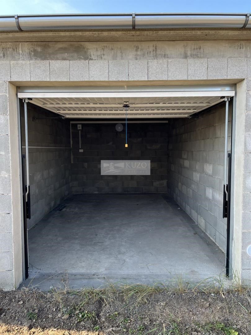 Prodej nových garáží 18 m2 s vlastním pozemkem - Luštěnice Zelená, obrázek č.1