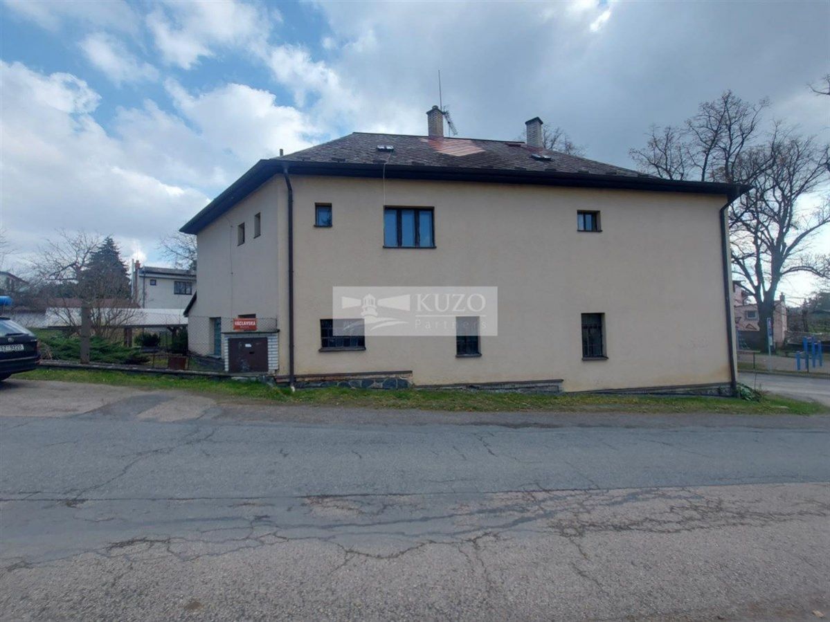 Prodej rodinného domu 390 m2, Velké Popovice, obrázek č. 2