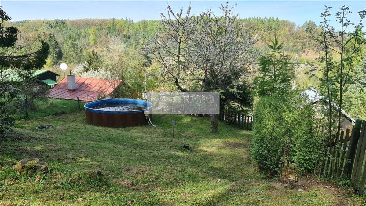 Prodej chaty 46 m2, pozemek 325 m2 + les 478 m2  Drhleny, obec Kněžmost okr. Mladá Boleslav, obrázek č. 2