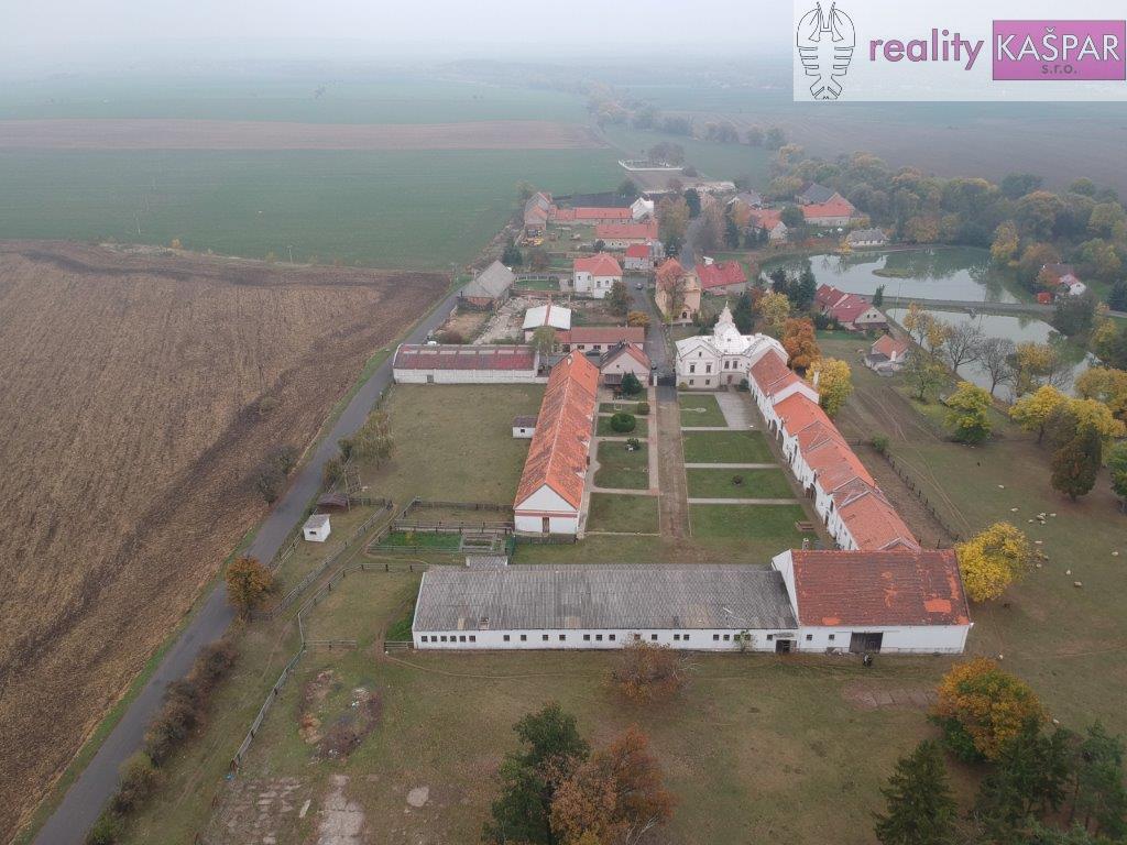 Žatecko-Chomutovsko - Veliká Ves u Podbořan - prodej zemědělské farmy s pozemky cca 4,3 ha, obrázek č. 3