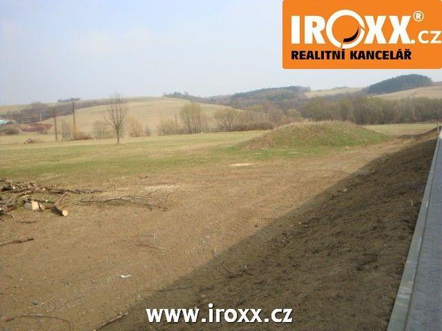 Prodej parcely o rozloze 4000 m2 v komerční zóně , okrajová část obce Slušovice, u příjezdové komuni, obrázek č. 2