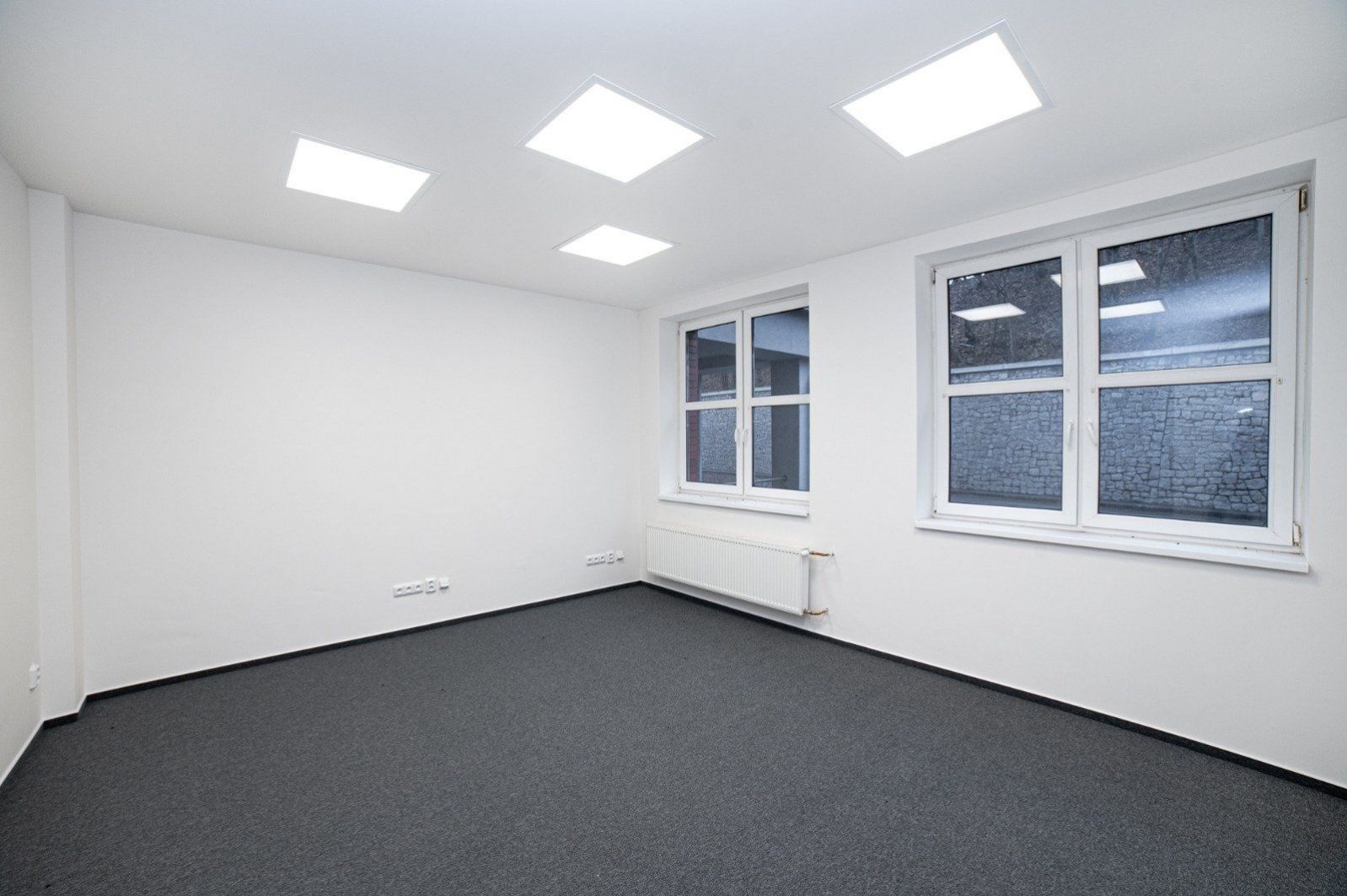 Soubor 9 kanceláří s výměrou 313 m2 k pronájmu v centru Třince, obrázek č. 2