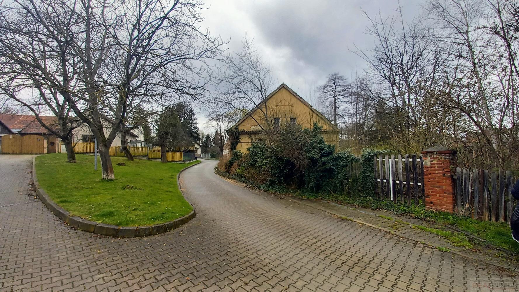 Prodej rodinného domu se stodolou, na vlastním pozemku 1387 m2, obec Nupaky, okres Praha - východ, obrázek č. 3