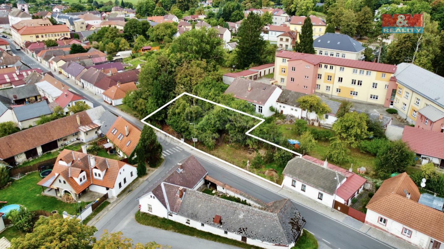 Prodej pozemku k bydlení, 857 m, Černovice, obrázek č. 1