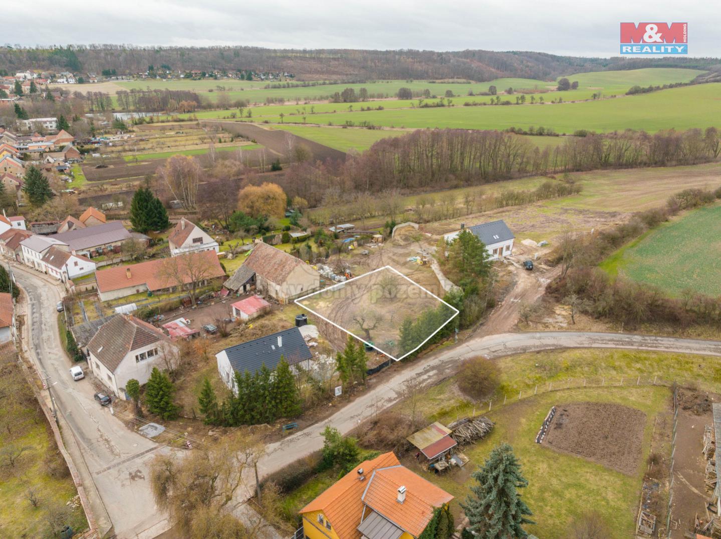 Prodej pozemku k bydlení, 897 m, Malíkovice, obrázek č. 1