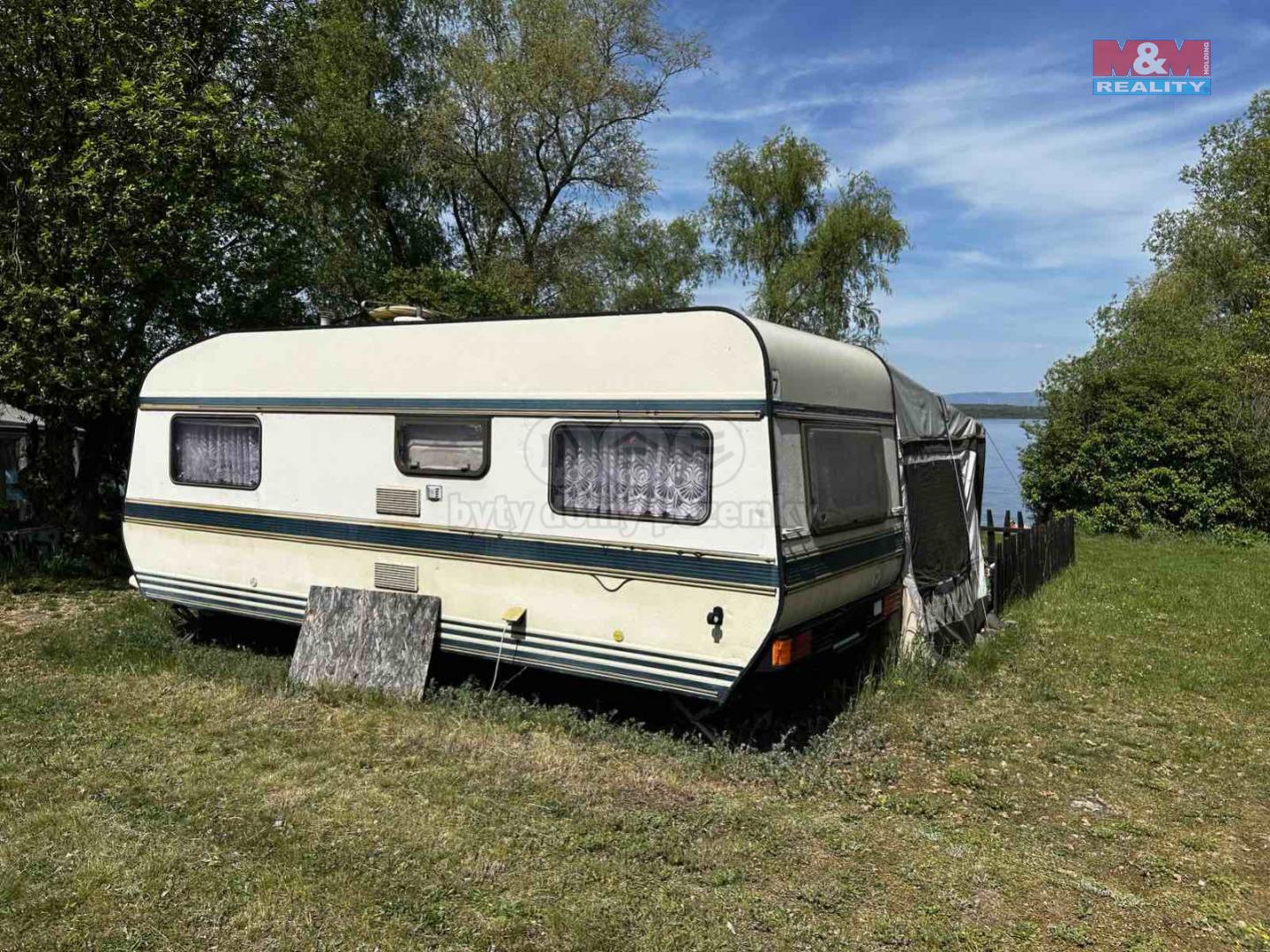 Prodej karavanu 25 m, Chbany, obrázek č. 2