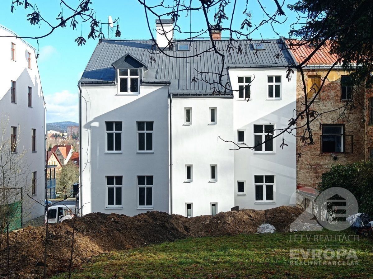 Prodej kompletně zrekonstruovaného mezonetového bytu 3+kk v Jablonci nad Nisou ul. Saskova, obrázek č. 1