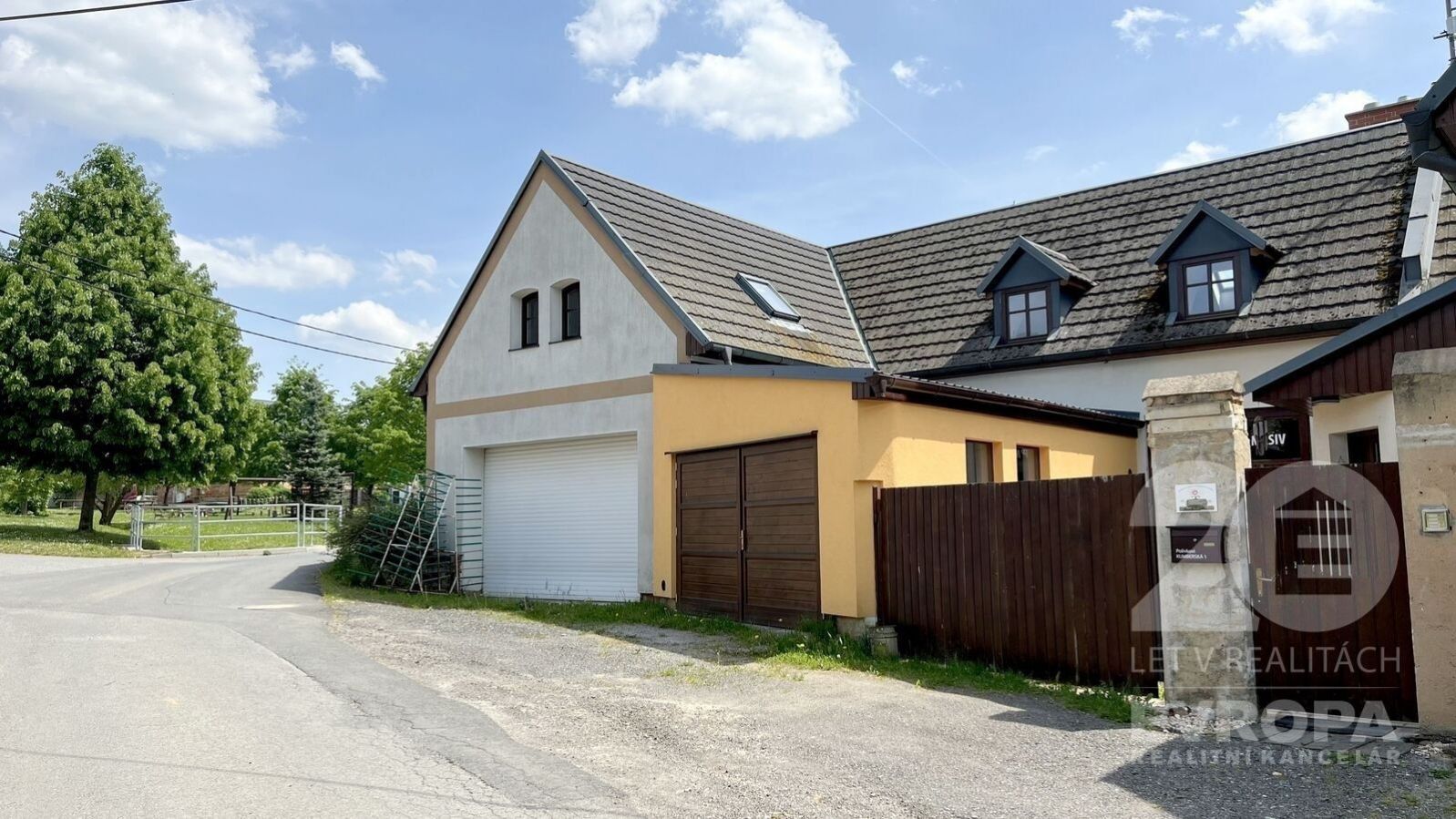 Prodej rodinného domu 300 m2, pozemek 525 m2, Dolní Vlkýš., obrázek č. 1
