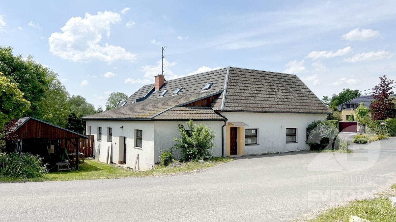 Prodej rodinného domu 300 m2, pozemek 525 m2, Dolní Vlkýš., obrázek č. 2