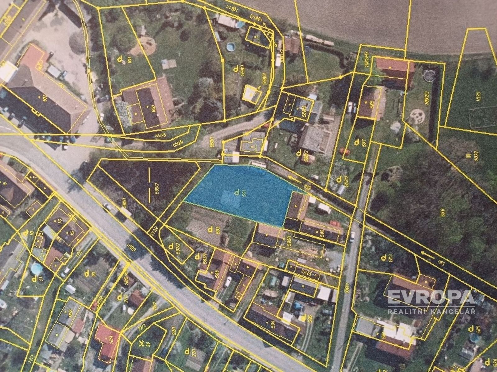 Prodej pozemku  k výstavbě RD  v obci Jasenná  o velikosti 700 m2., obrázek č. 2