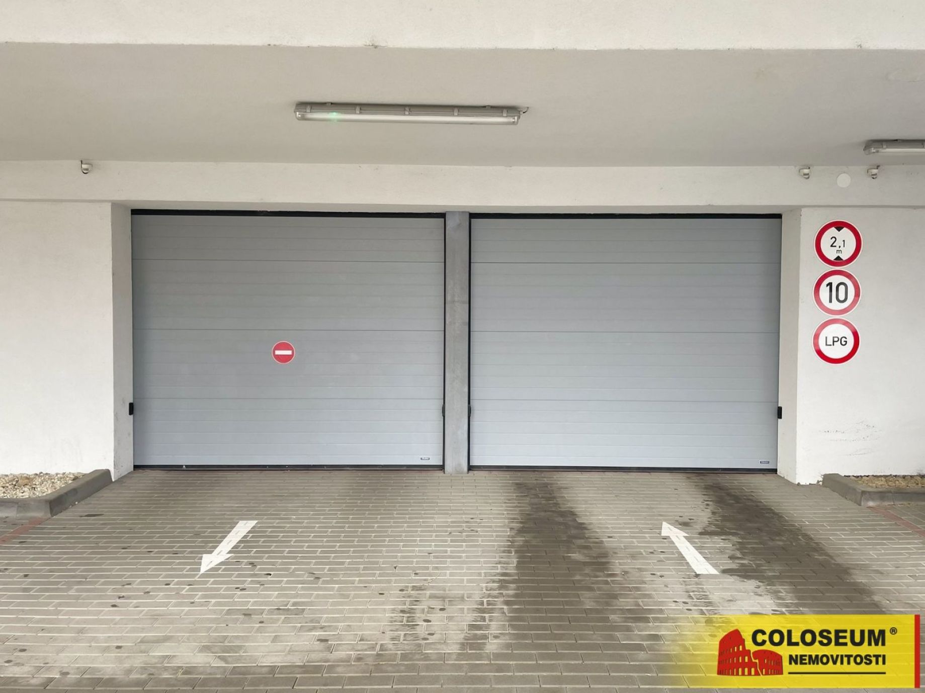Brno - Štýřice, parkovací stání, 22,4 m2, vjezd na dálkové ovládání - garáž, obrázek č. 2