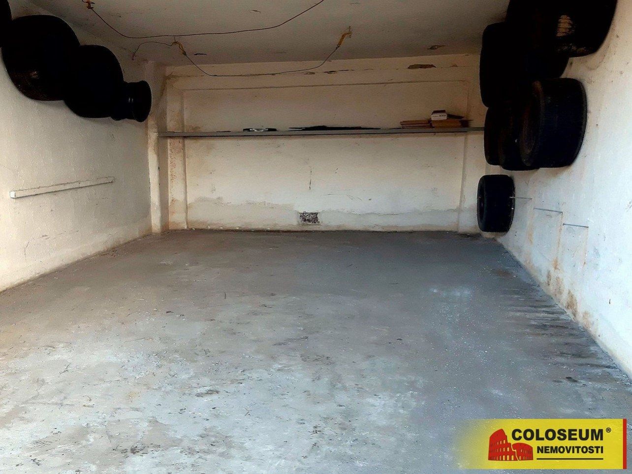 Znojmo, garáž, 16 m2, zděná, dvoudílná vrata  garáž, obrázek č. 3