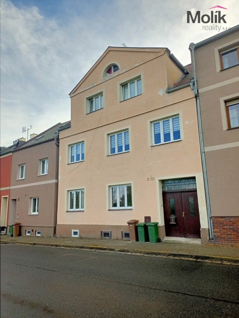Vícegenerační rodinný dům v Chomutově, ul. Fügnerova, obrázek č. 1