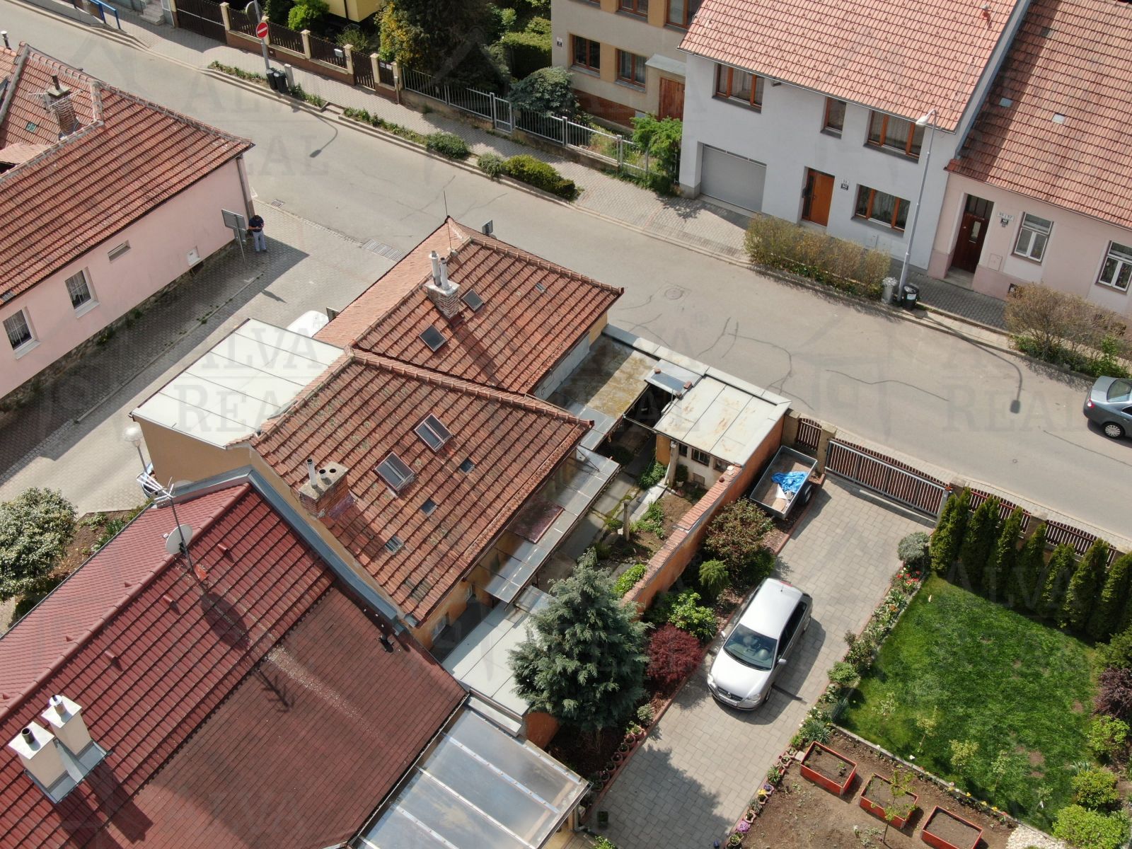 Nabízíme Vám rodinný dům 3+1 v Brně Jundrově, ulice Pivoňkova s pozemkem 168 m2., obrázek č. 2
