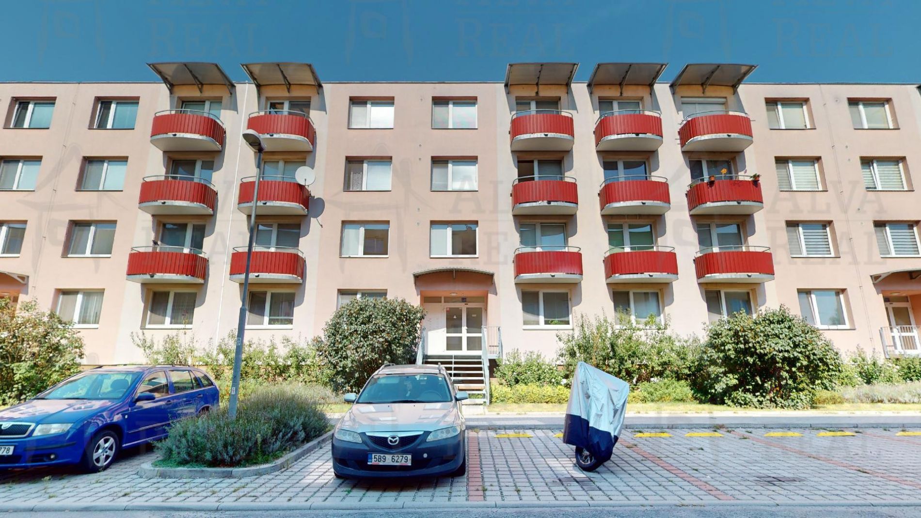Dlouhodobý pronájem bytu 2+1 v Hrušovanech u Brna, na ulici Sídliště, CP 50,47 m2, balkón, sklep., obrázek č. 1