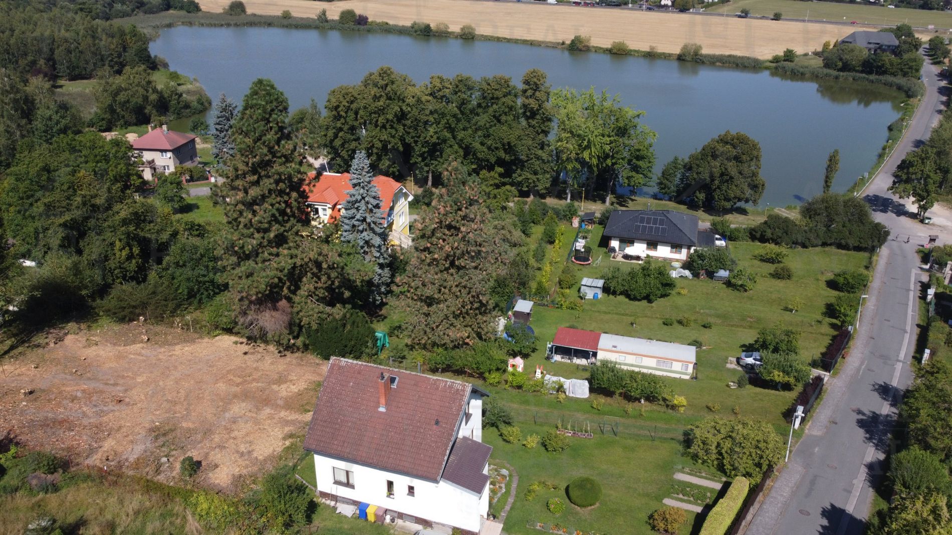 Nabízíme k prodeji stavební pozemek o výměře 1134 m3 v obci Louňovice., obrázek č. 1