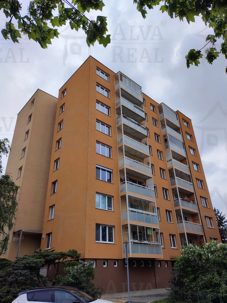 Prodej bytu 3+1 CP 77 m2 po rek. s balkónem v Líšni, ul. J. Faimonové, obrázek č. 2