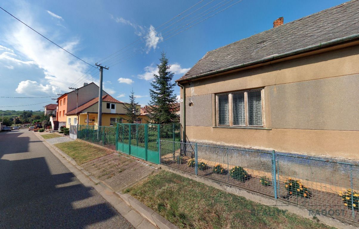 Prodej stavebního pozemku 350 m2 v Mutěnicích, obrázek č. 1