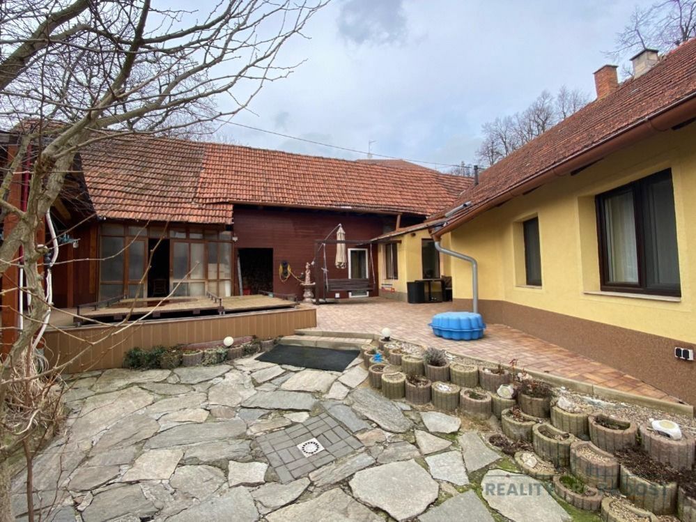 Prodej Rodinný dům 5+kk se zahradou a bazénem, Deblín, Brno venkov, obrázek č. 2