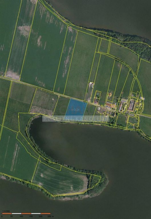 Soubor 4 stavebních pozemků o výměře 9.261 m2, i jednotlivě, na břehu rybníka Bezdrev, obrázek č. 2