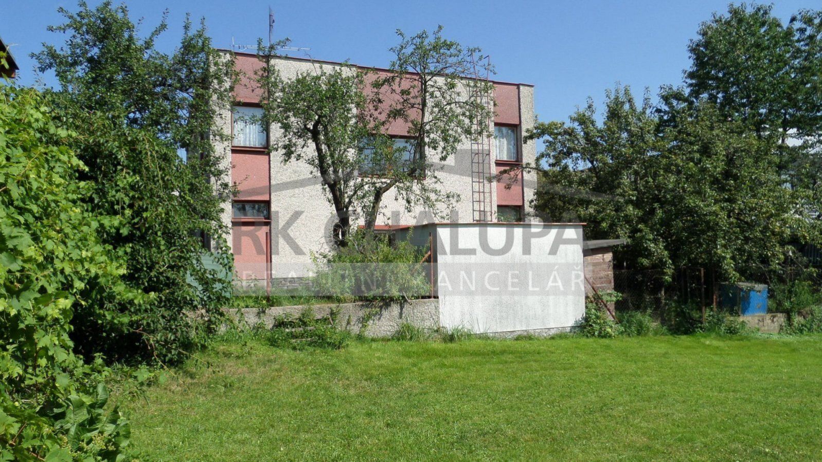 Prodej rodinného domu s byty 2+kk, 4+1, garáž a zahrada, obec Adamov u Č. Budějovic, 740 m2, obrázek č. 2