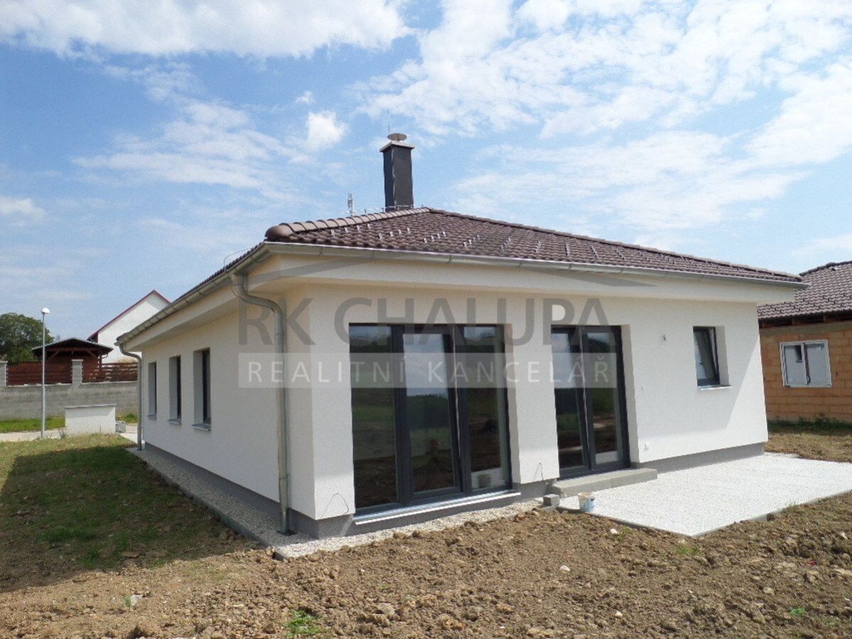 Prodej stavebního pozemku se zadáním výstavby, výměra 828 m2, Hosín u Českých Budějovic, obrázek č. 1