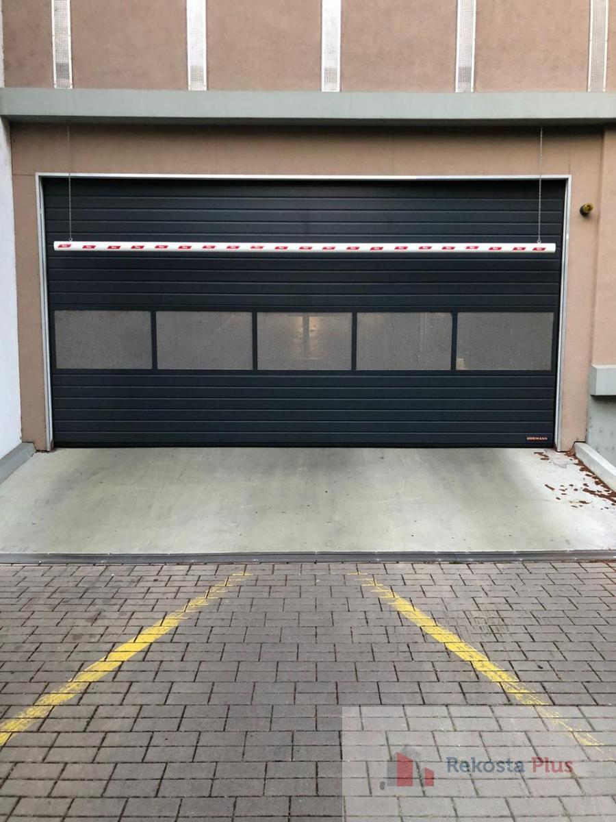 Prodej garážového stání 13 m., obrázek č. 1
