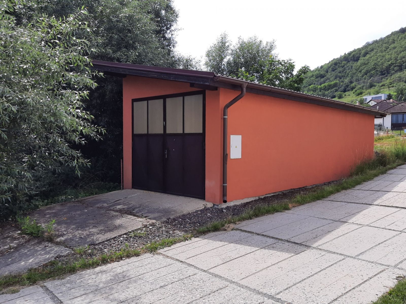 Dílna - garáž 47 m2 s pozemky 787 m2 - Beroun-Město, obrázek č. 1