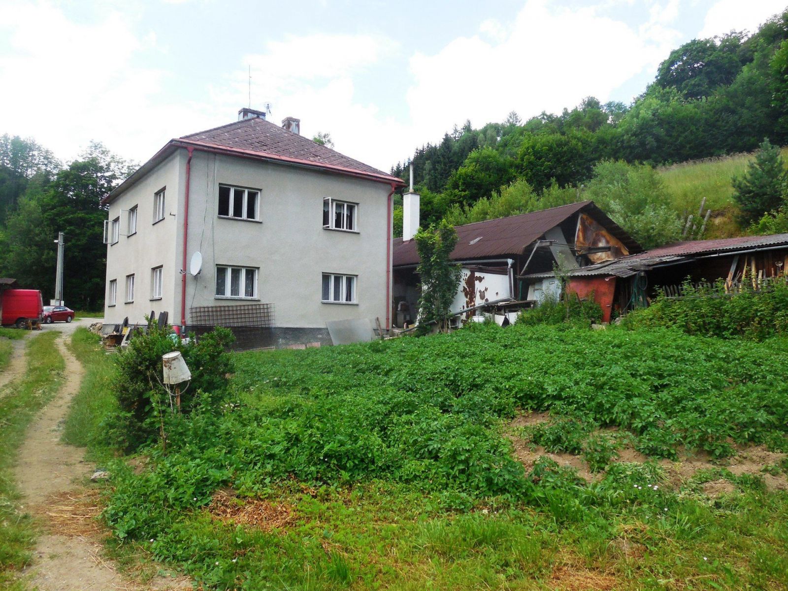 Prodej obytných domů s komerčními prostorami ve Štítech, Crhově, obrázek č. 1