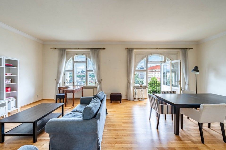 Pronájem luxusního bytu 4+1, 150 m2 + balkon s výhledem na Vltavu, Palackého nám., ul. Dřevná, Nové , obrázek č. 3