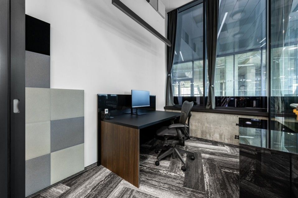 Moderní kancelář k pronájmu, cca 10 m2 + parkovací stání + 120 m2 společných prostor v novostavbě Re, obrázek č. 2
