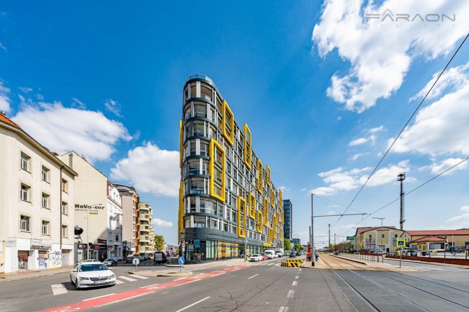 Obchodní prostor k pronájmu, 268 m2 + parkování v novostavbě projektu "Harfa Design Residence" v ul., obrázek č. 2