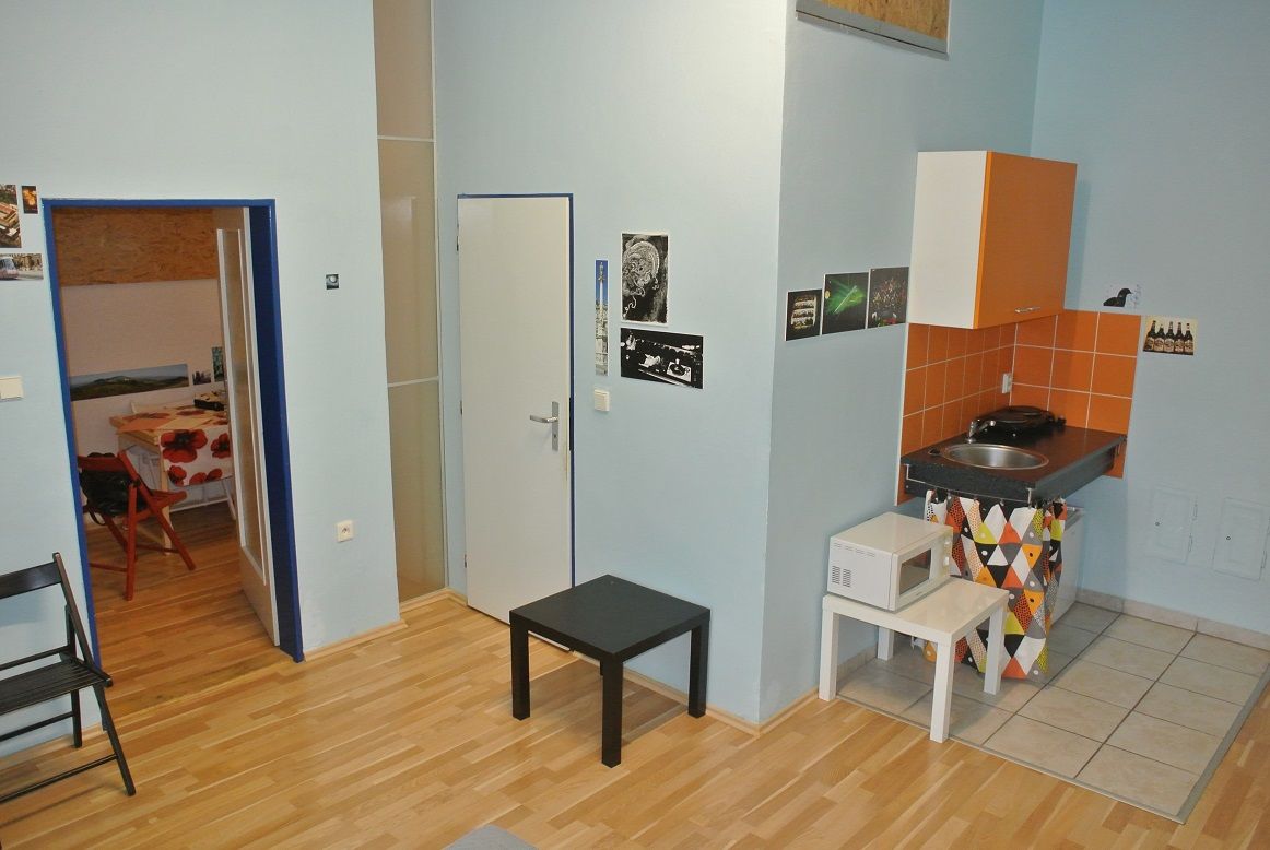Nízká provize RK. Pronájem prostorného atypického bytu 3+2kk o CP 75m2, 2x kuchyňský kout, 2x koupel, obrázek č. 3