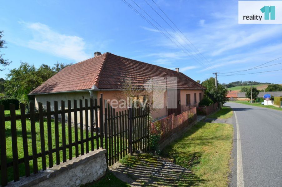 Prodej rodinného domu, dvě bytové jednotky, pozemek 1139m2, Vyskytná u Pelhřimova, obrázek č. 1