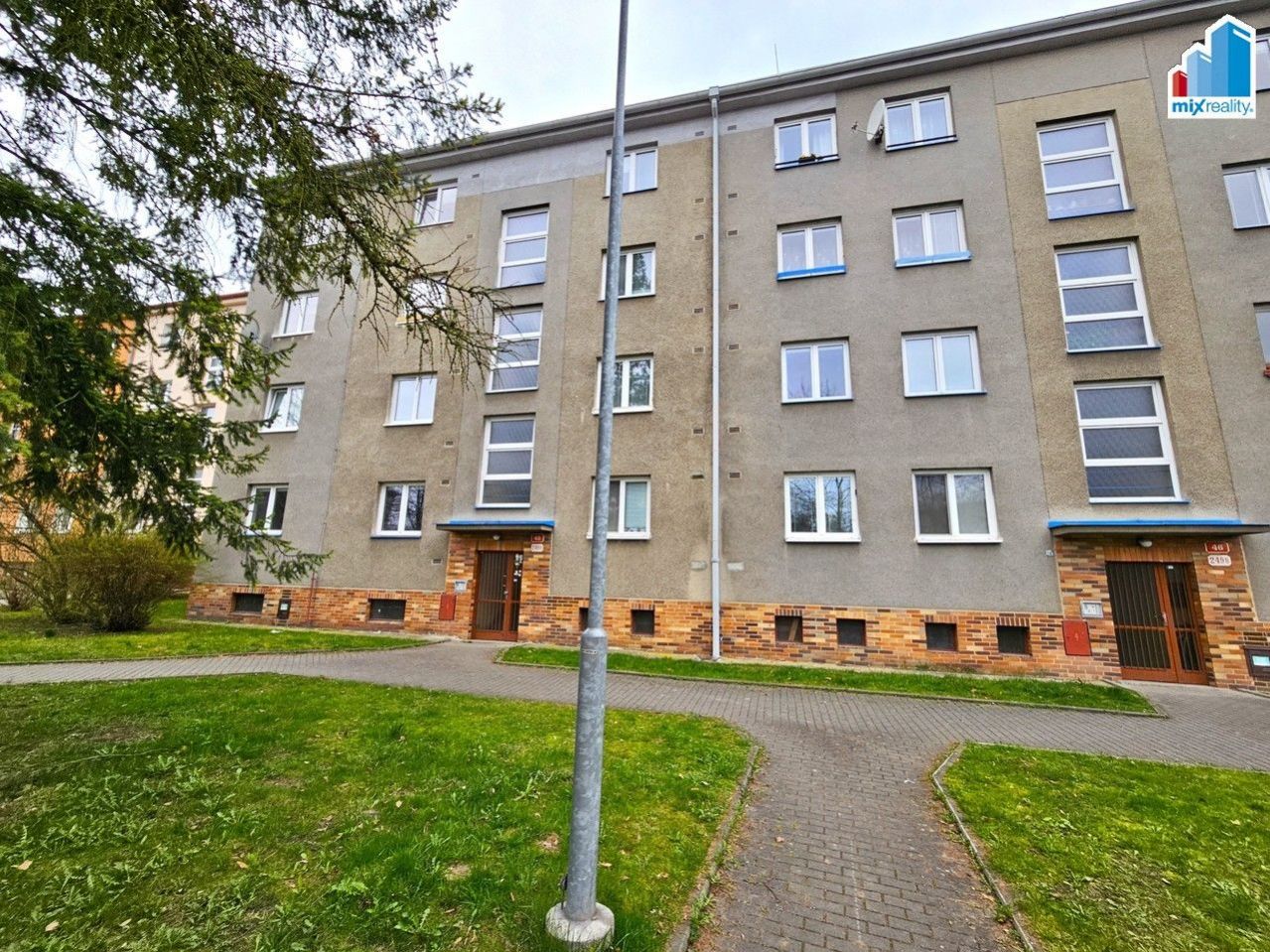 Prodej prostorného bytu 3+1 v Plzni na Borech, obrázek č. 1