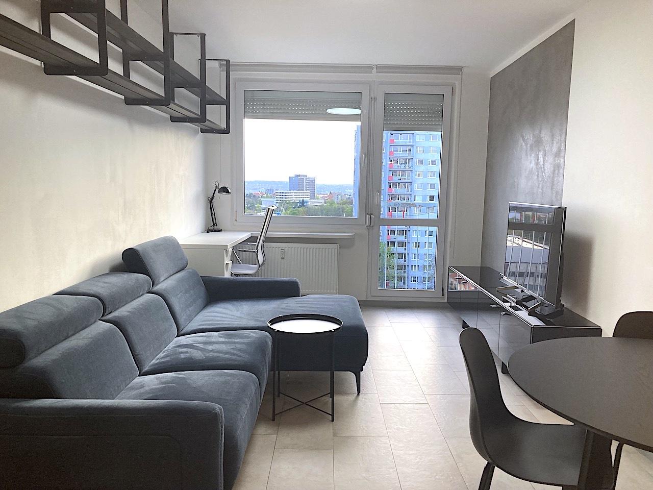 Velice pěkný, kompletně zařízený byt 2+kk s balkonem, 42 m2, Taussigova, Praha 8 Kobylisy, obrázek č. 3