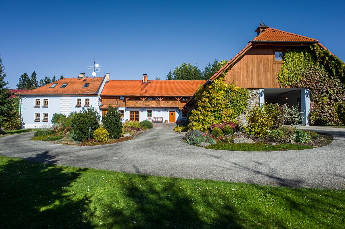 Prodej areálu se dvěma rodinnými domy, luxusní bydlení v obci Suš (Lipno), obrázek č. 2