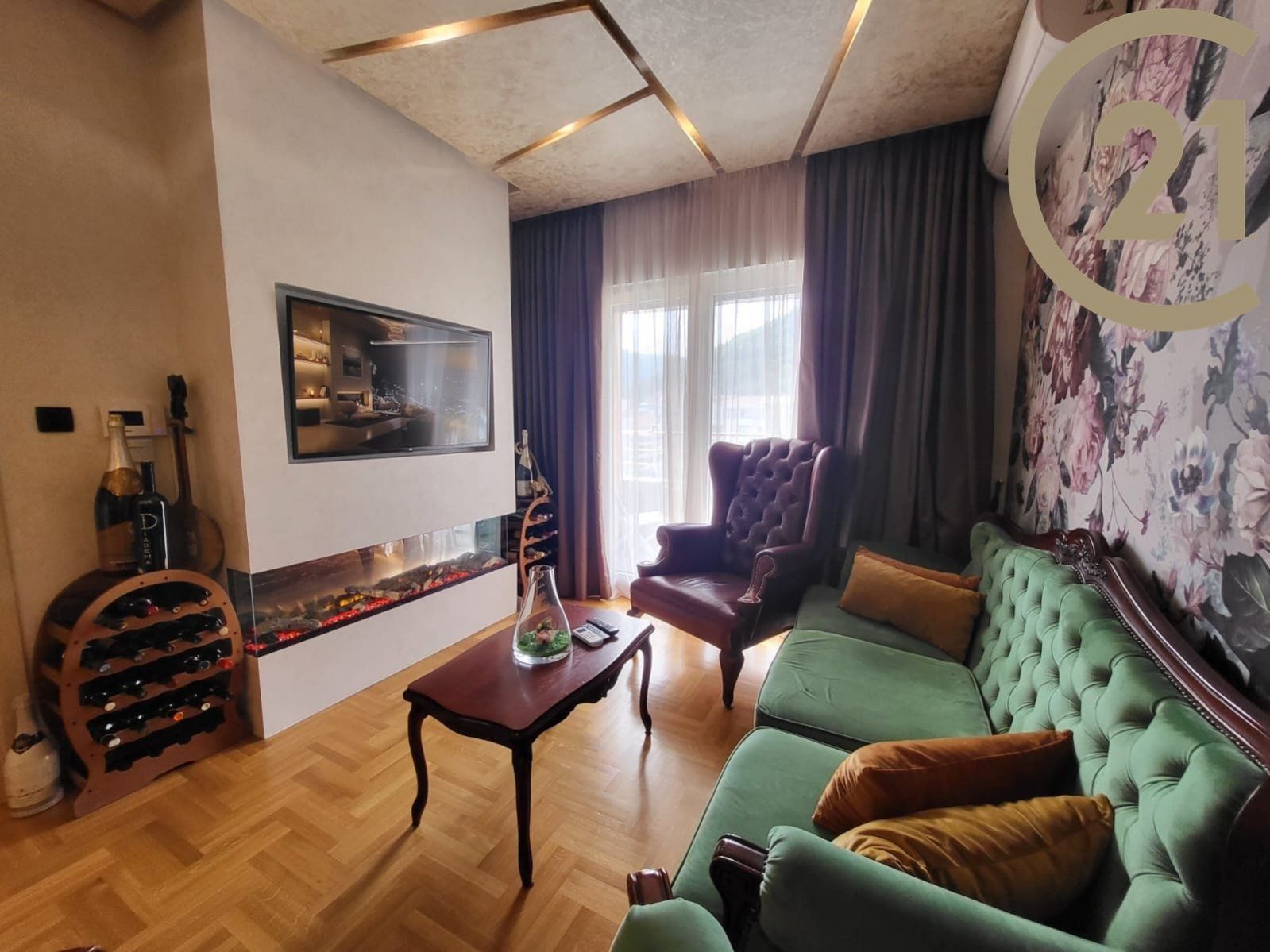 Prodej bytu 3+kk (64 m2) s balkonem, 800 m od moře - Budva, Černá Hora, obrázek č. 1