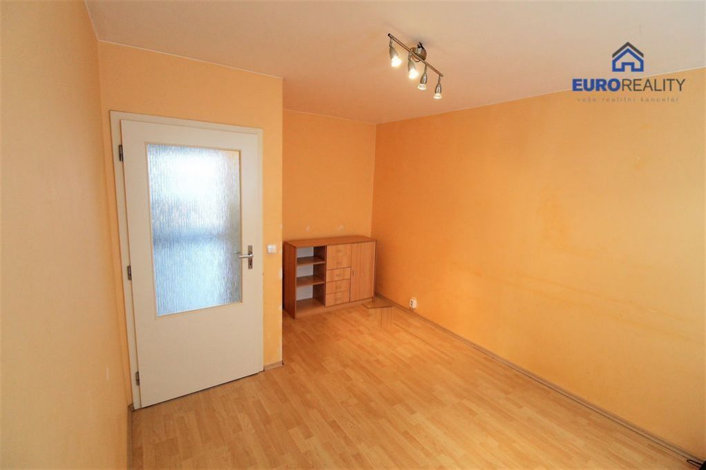 Prodej, byt 2+1, DV, 46 m2, Milovice, obrázek č. 2