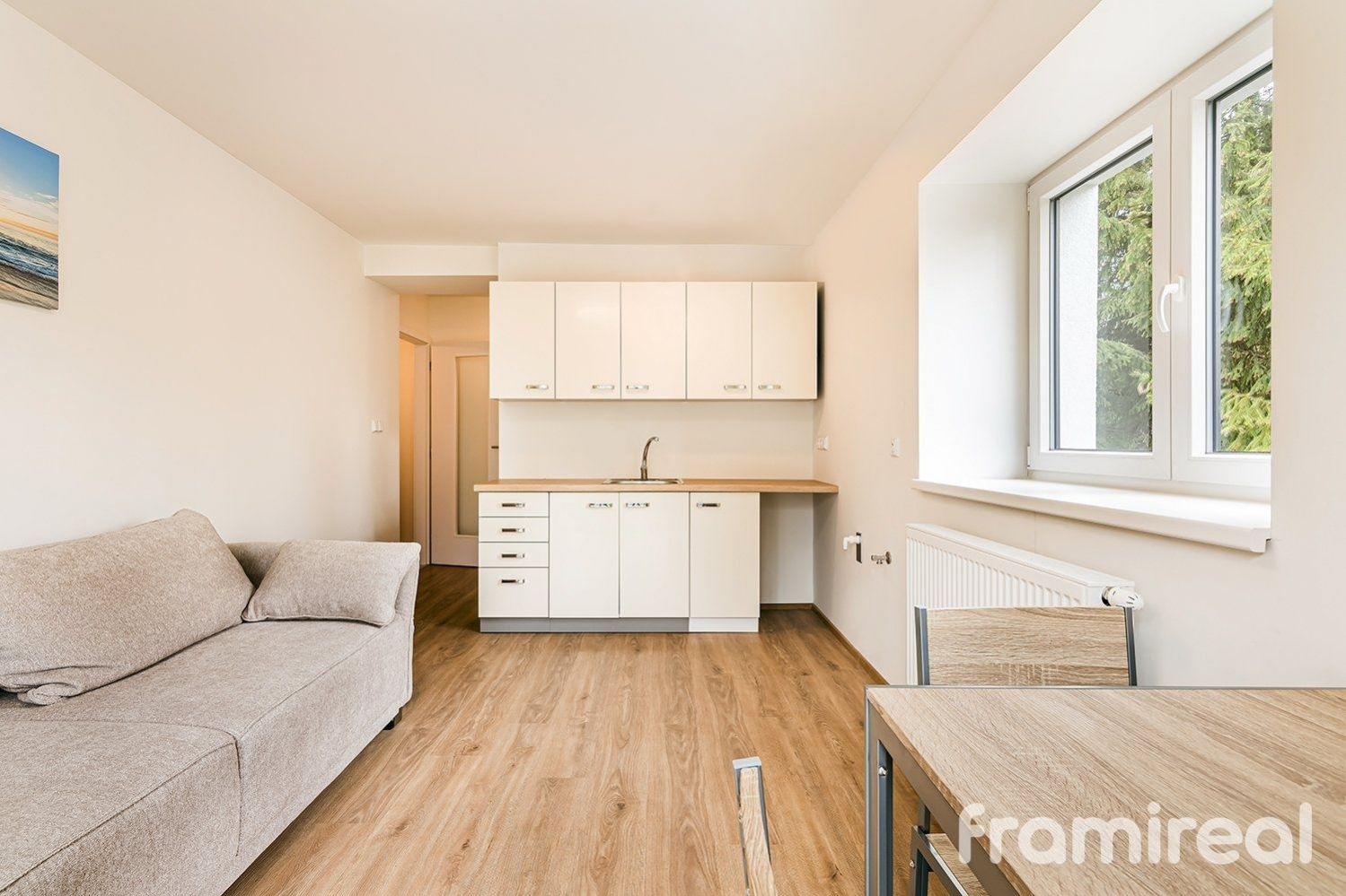 Prodej byty 2+kk, 35 m2 - Svratouch, obrázek č. 2
