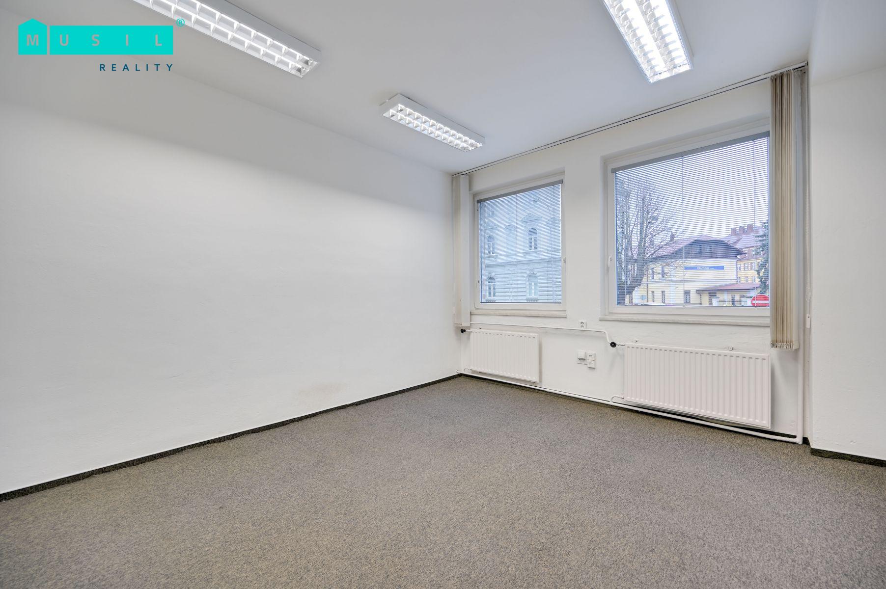 Pronájem kancelářských prostor 200 m2 s vlastním parkováním v centru Olomouce, obrázek č. 2
