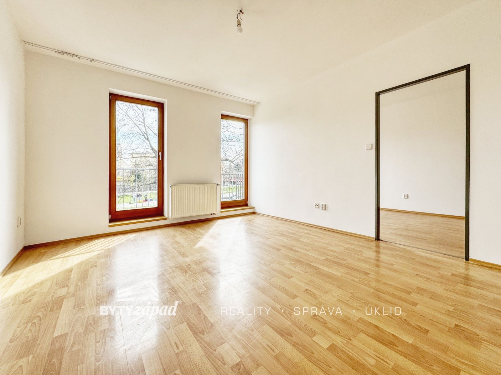 Pronájem slunného bytu 3+kk, 49 m2 v novostavbě v centru Plzně, obrázek č. 2