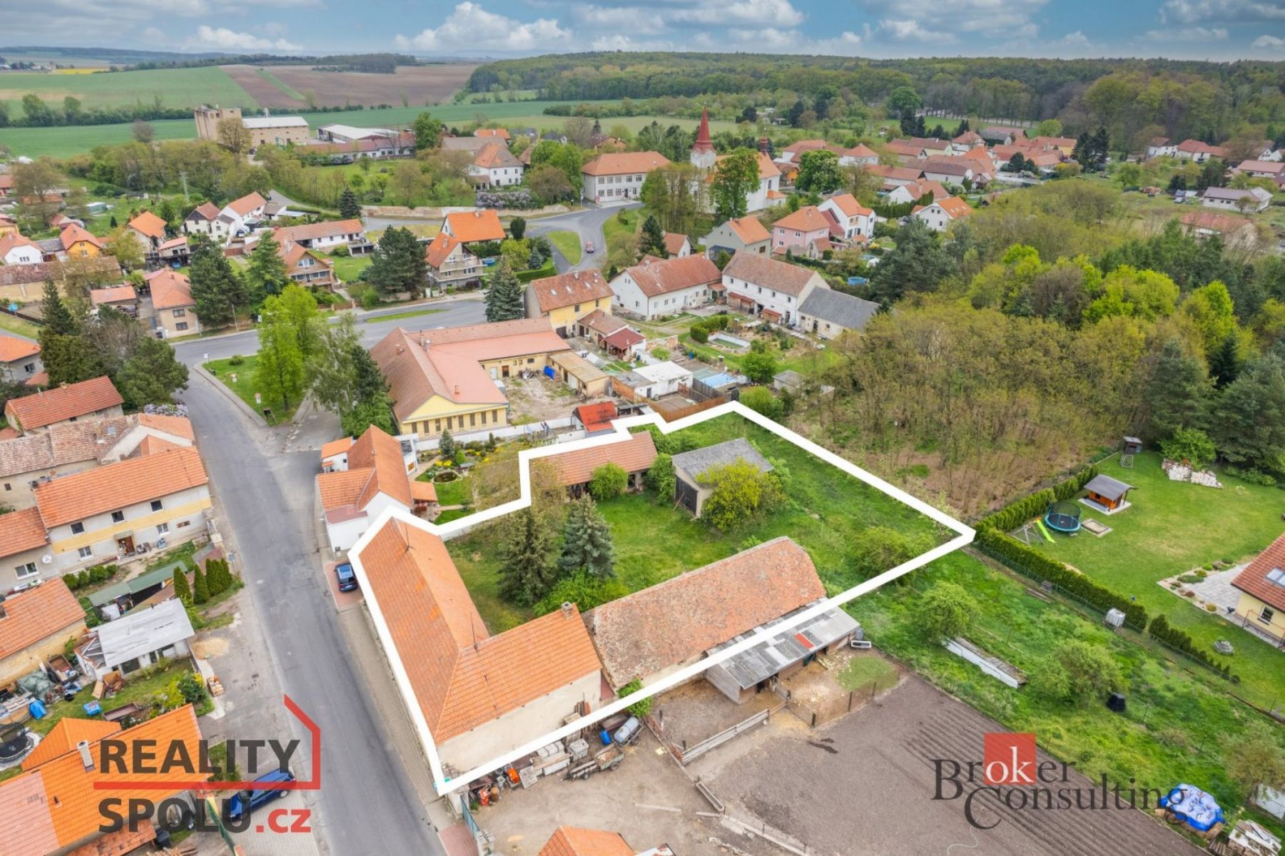 Prodej rodinného domu s pozemkem 2263 m v obci Černouček, obrázek č. 2