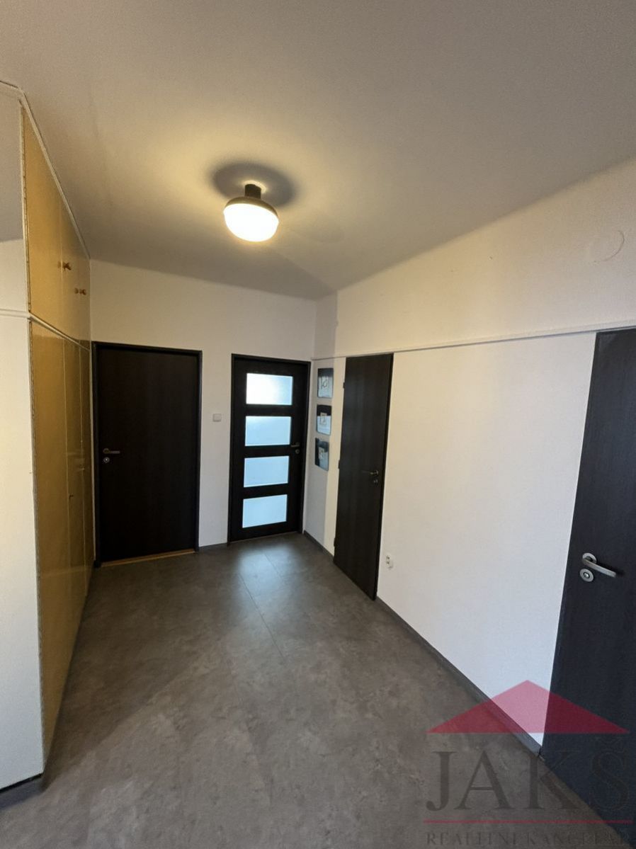 Sušice - Otavská; byt 3+1 (79,4 m2) s garáží a zahrádkou, obrázek č. 2