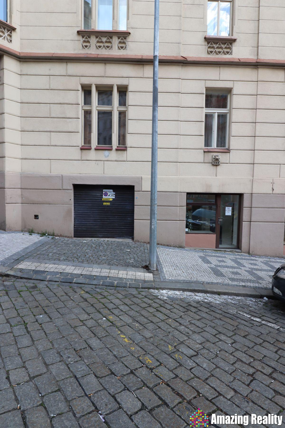 Prodej garáže o velikosti cca 17 m2, v ul. Finská, Praha 10, obrázek č.1