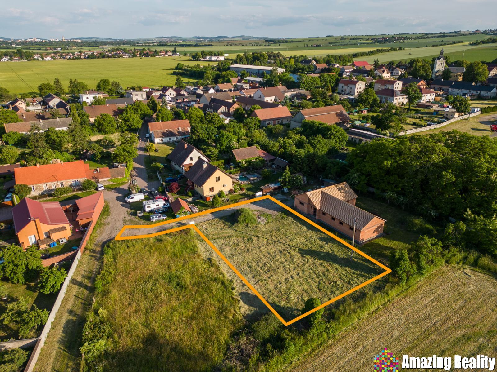 Prodej pozemku o výměře 1.060 m2, v obci Nová Ves I, 4 km od Kolína, obrázek č. 2