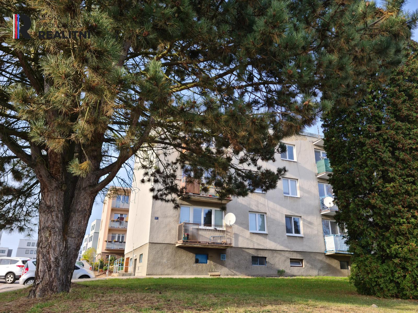 Pronájem bytu 3+1 s balkonem a soukromým parkovacím stáním u domu, Fryšták, ul. Komenského , obrázek č. 1