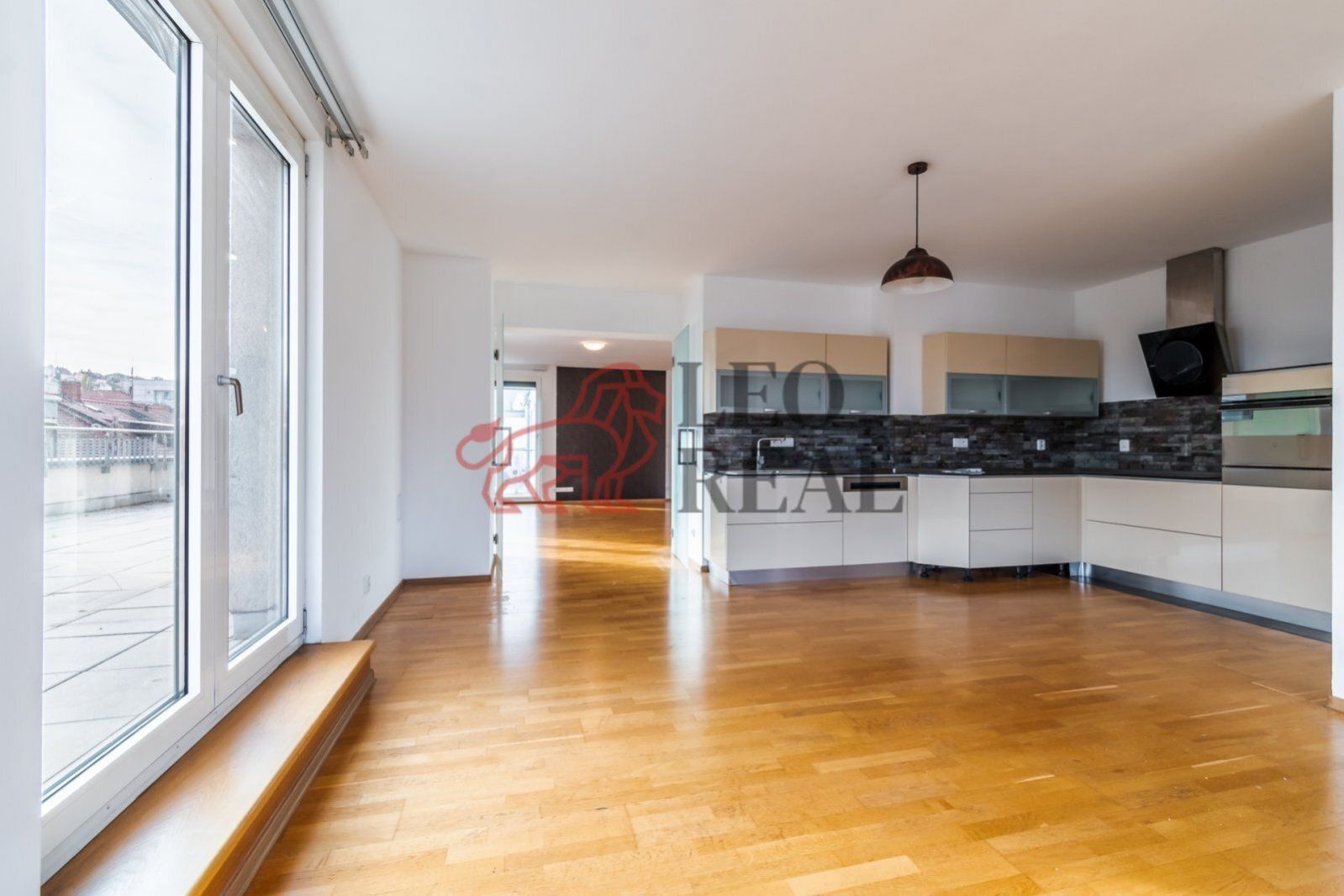 Prodej bytu 4+kk 203 m2, Karla Engliše, Praha 5 - Smíchov, obrázek č. 1