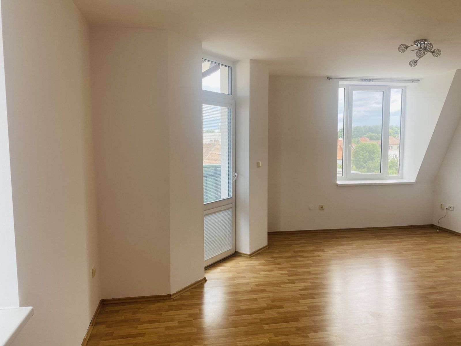Prodej bytu 3+kk s balkónem v centru Břeclavi, 90 m2, obrázek č. 1