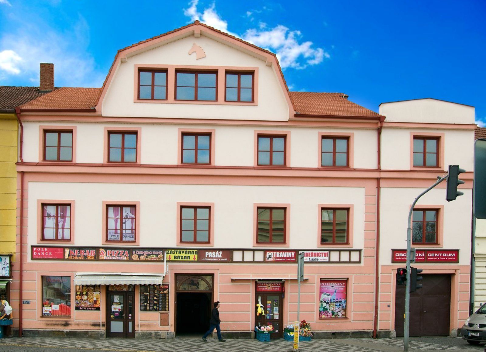 Komerční budova se stavebním pozemkem v centru města, Masarykovo nám., Brandýs nad Labem, obrázek č. 1